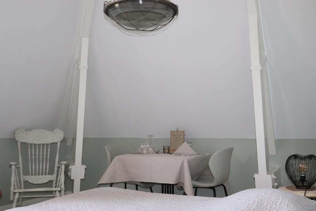 Hotel Kasteel Hoekelum Bennekom Bagian luar foto